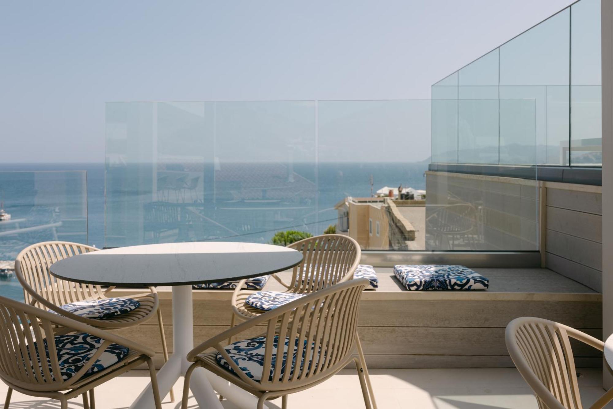 Golden Luxury Suites Bali  Ngoại thất bức ảnh